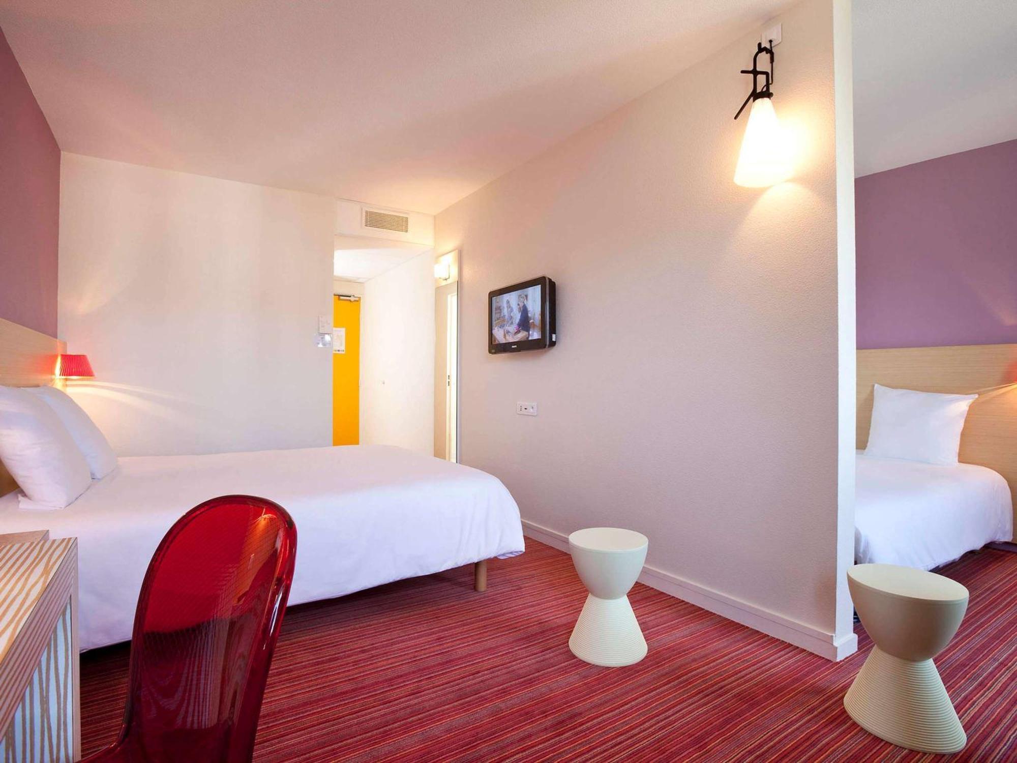 Ibis Styles Le Puy En Velay Hotell Exteriör bild