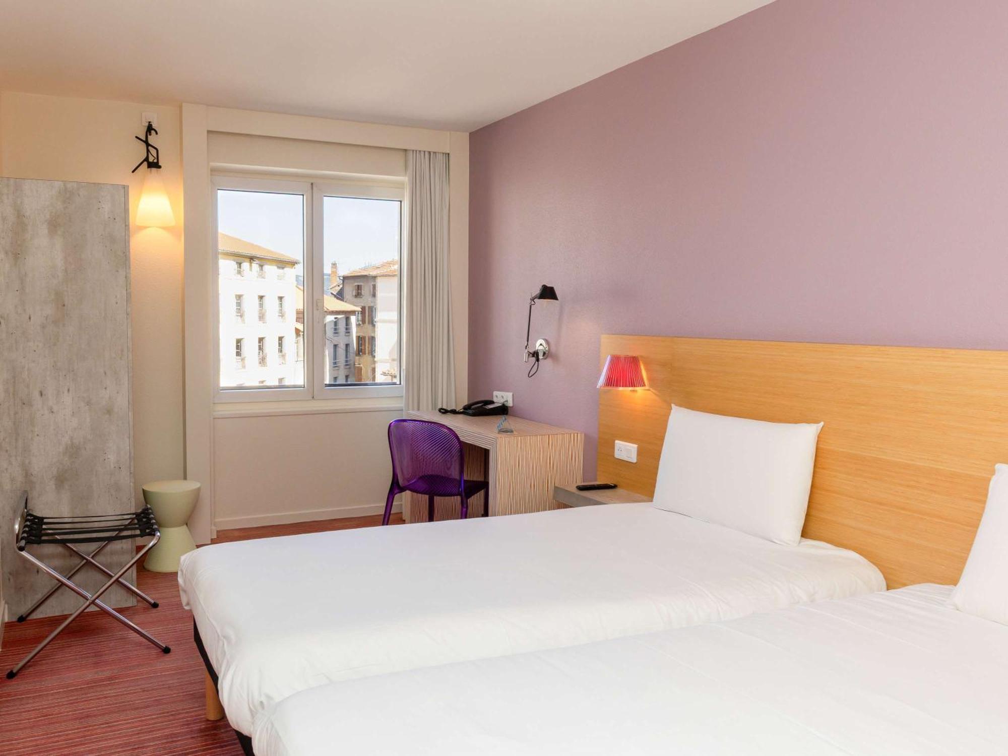 Ibis Styles Le Puy En Velay Hotell Exteriör bild