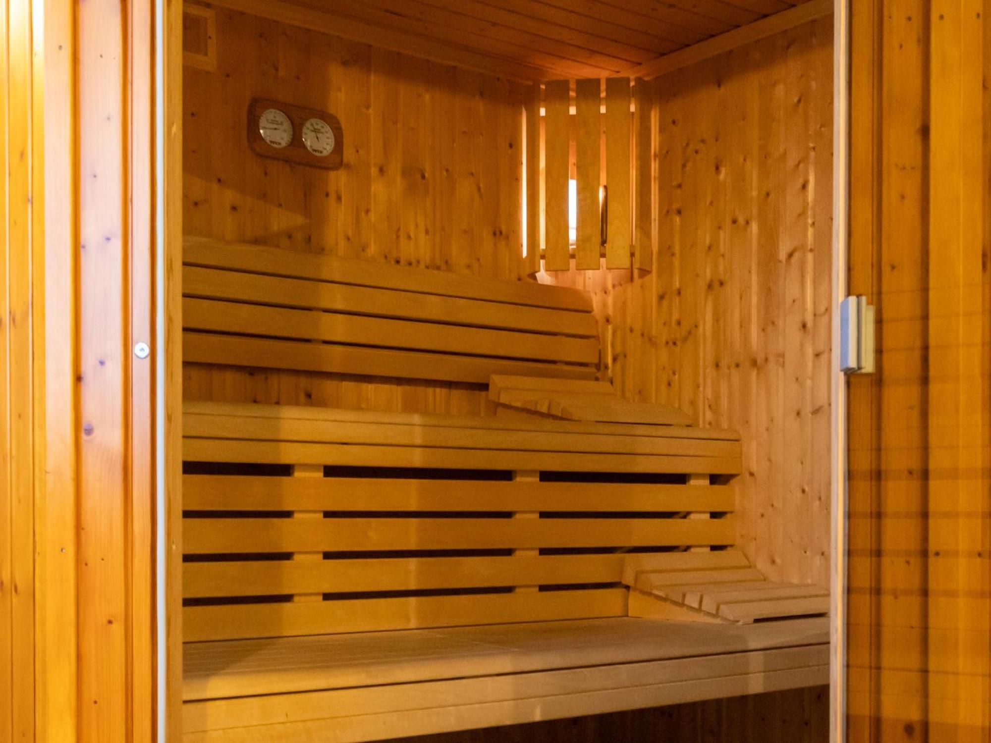 Ibis Styles Le Puy En Velay Hotell Exteriör bild