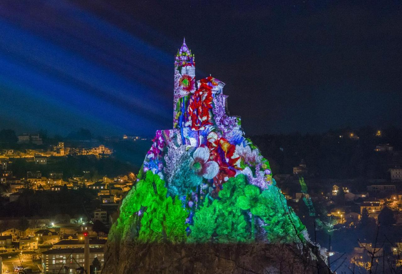 Ibis Styles Le Puy En Velay Hotell Exteriör bild